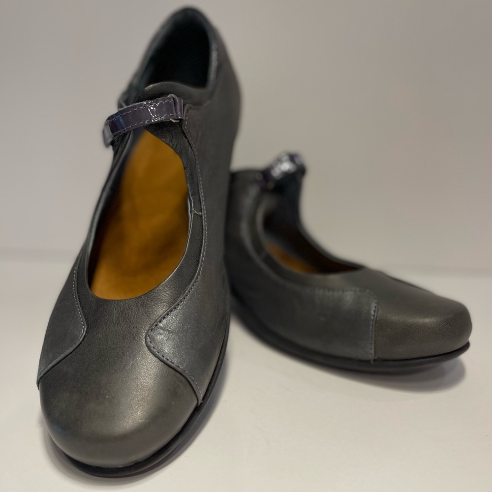 NAOT Cardinal Women’s Heels Size 40 in Shadow Armor Grey